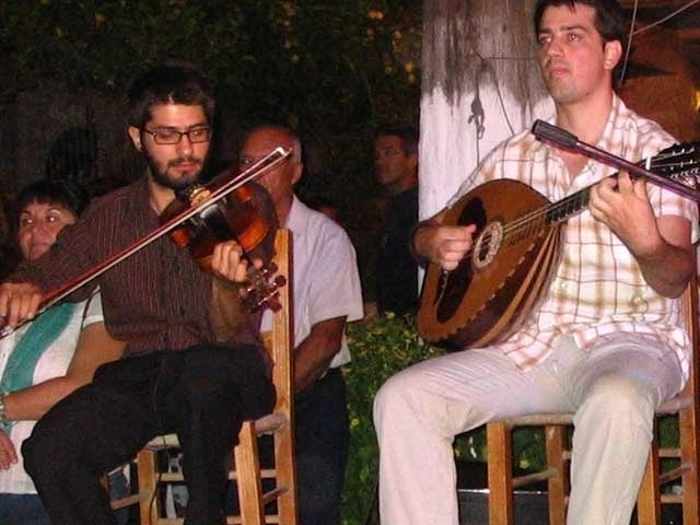 Η Ελληνικὴ Παραδοσιακὴ μουσική