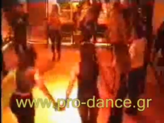 Κοφτός στο πάρτυ